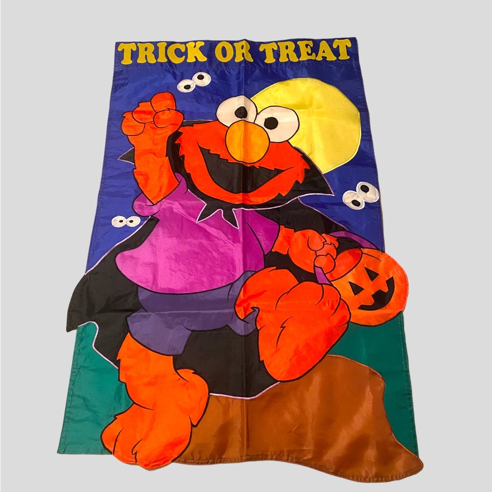 Elmo trick or treat Halloween yard flag - Picture 7 of 7